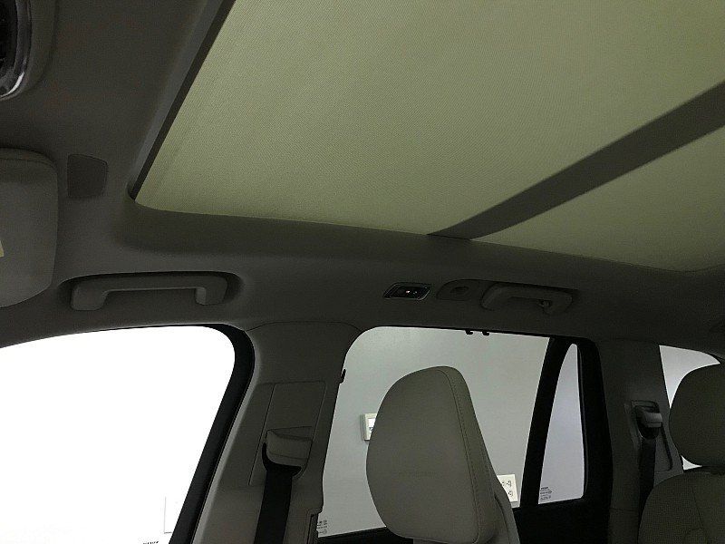 Used 2016 Volvo XC90 T6 Inscription w/ Vision Package AWD/4WD image 25