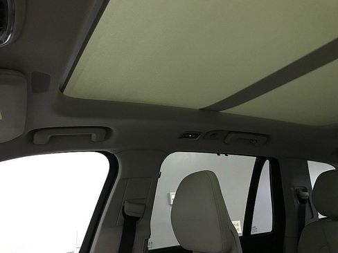 Used 2016 Volvo XC90 T6 Inscription w/ Vision Package AWD/4WD image 25