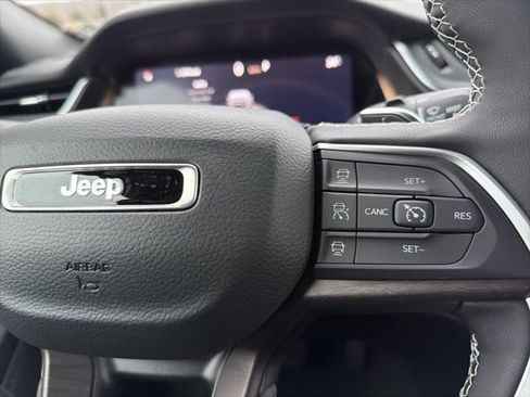 New 2025 Jeep Grand Cherokee Limited image 26