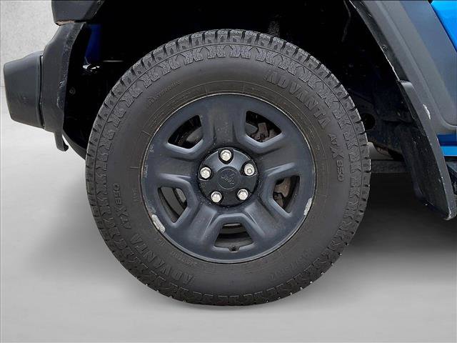 Used 2020 Jeep Gladiator Sport w/ Trailer Tow Package AWD/4WD image 8