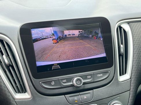 Used 2020 Chevrolet Malibu LS FWD image 13