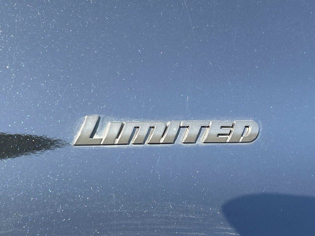 Used 2019 Toyota 4Runner Limited AWD/4WD image 10