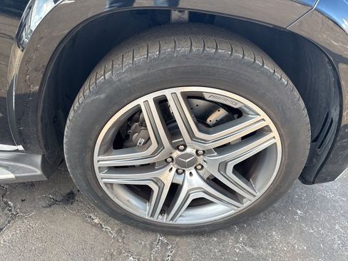 Used 2015 Mercedes-Benz GL 63 AMG 4MATIC image 53