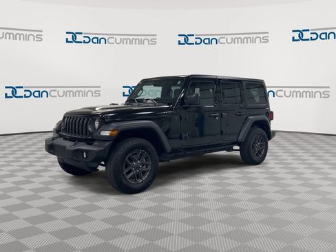 Used 2025 Jeep Wrangler Unlimited Sport AWD/4WD image 4