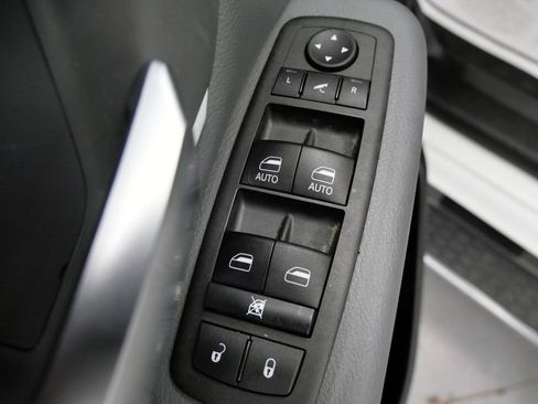 Used 2022 RAM 1500 Big Horn AWD/4WD image 14