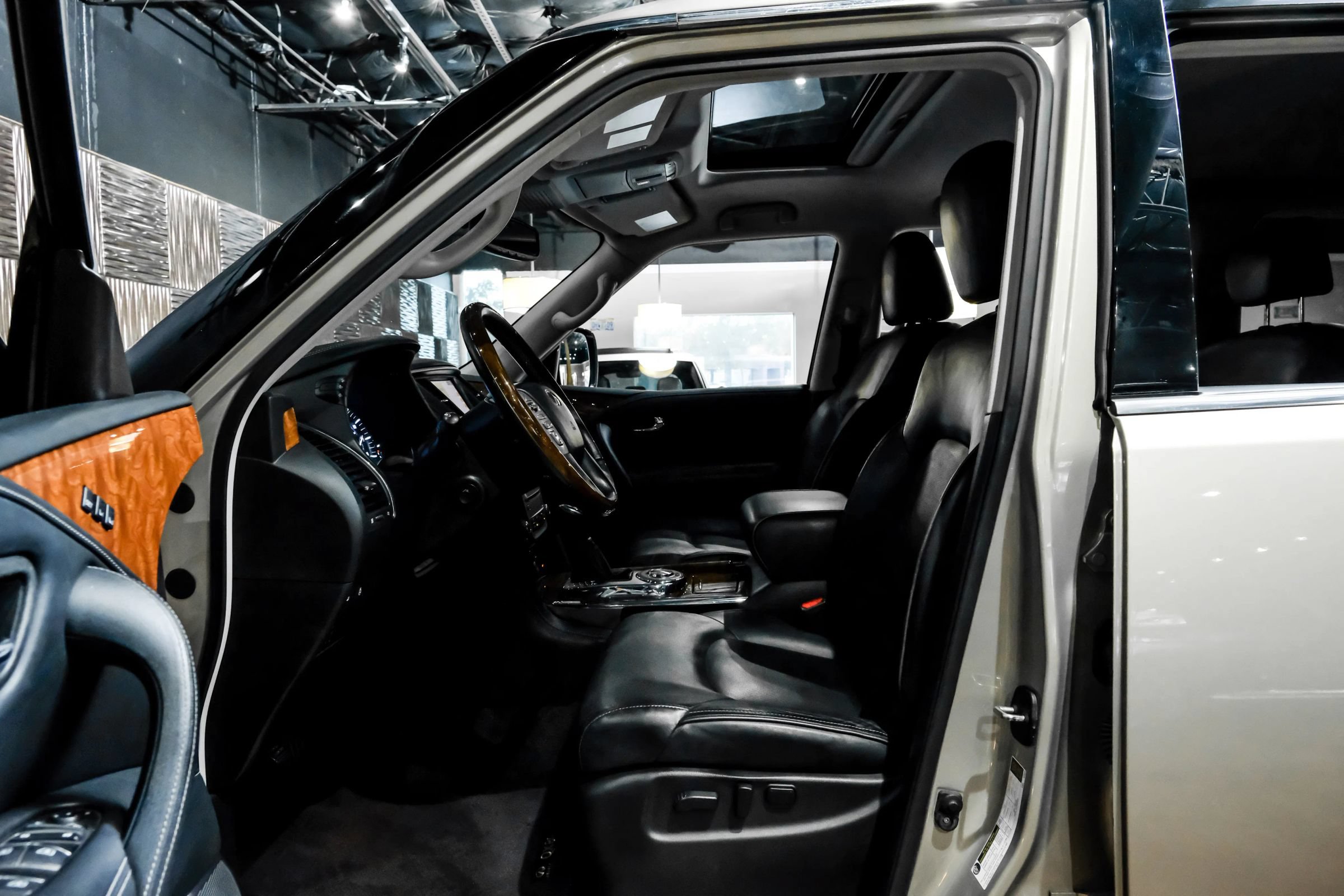 Used 2019 INFINITI QX80 2WD image 4