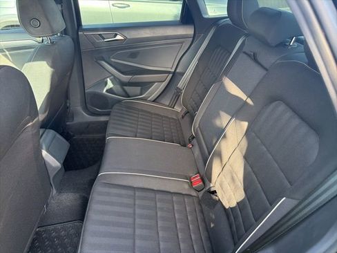 Used 2023 Volkswagen Jetta Sport image 12