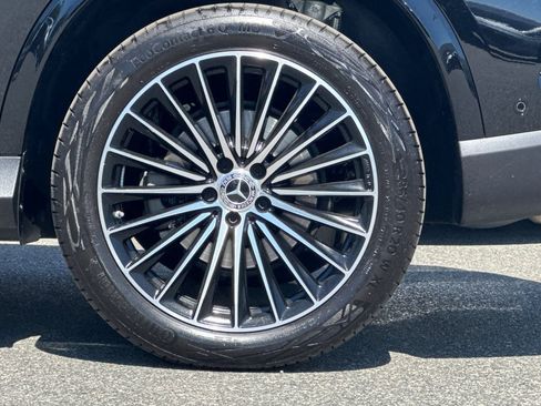 Certified 2025 Mercedes-Benz GLC 300 image 32