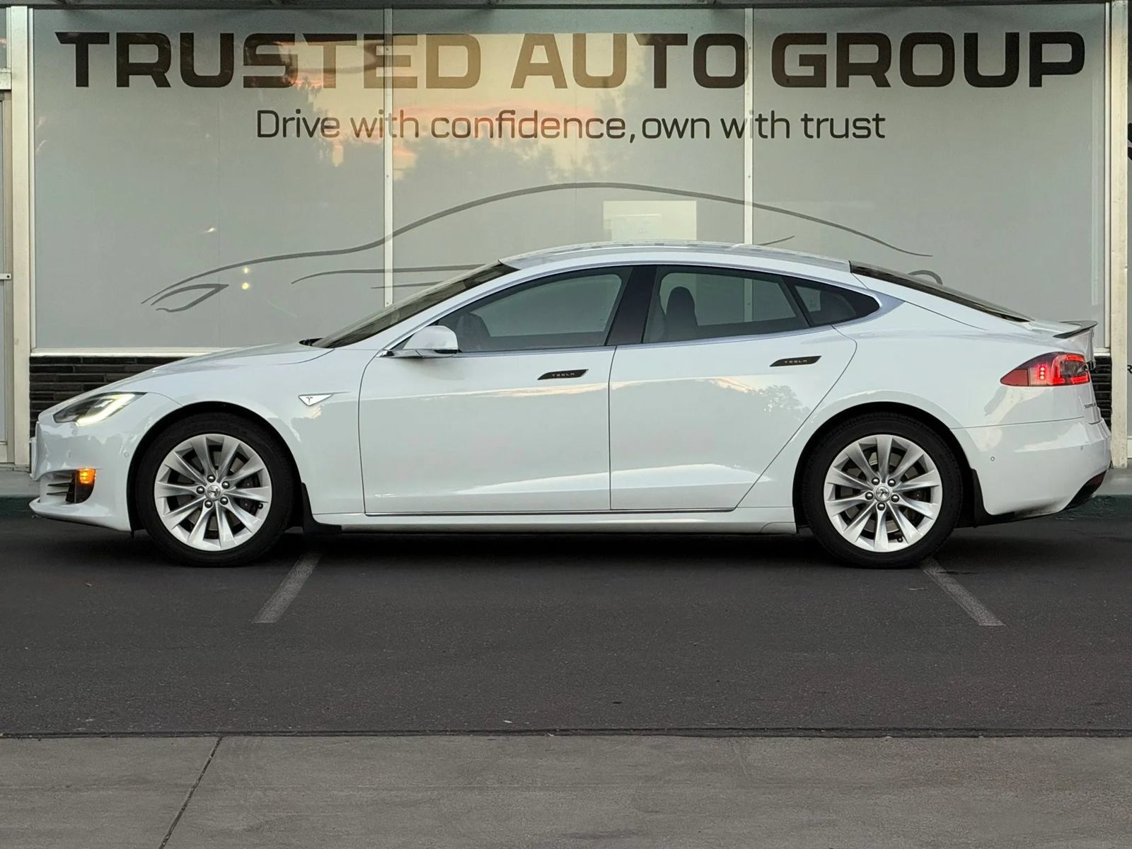 Used 2016 Tesla Model S 75 RWD image 11