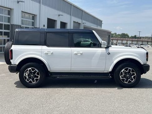 Used 2025 Ford Bronco Outer Banks AWD/4WD image 14