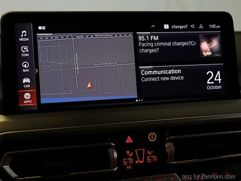 Certified 2024 BMW X4 xDrive30i w/ Premium Package image 18