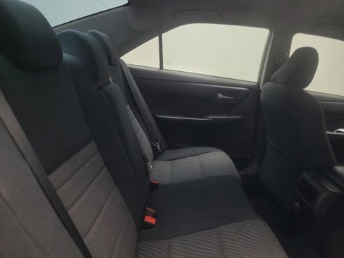 Used 2017 Toyota Camry LE FWD image 19