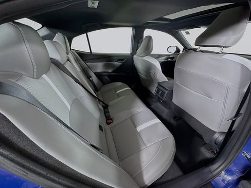 Used 2025 Toyota Camry SE w/ Convenience Package FWD image 28