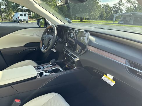 Used 2026 Lexus RX 350 Premium Plus w/ Convenience Package AWD/4WD image 41