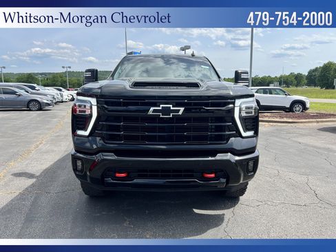 Used 2025 Chevrolet Silverado 2500 LT w/ Trail Boss Package AWD/4WD image 2