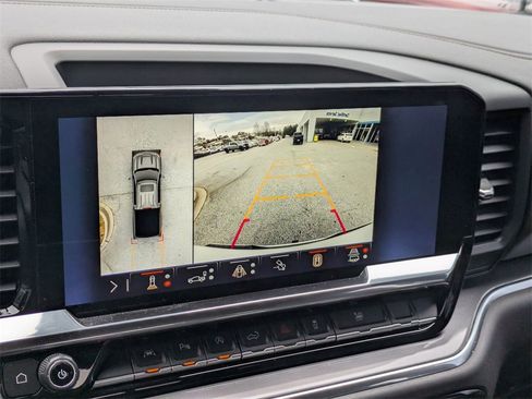 Used 2024 Chevrolet Silverado 1500 High Country w/ High Country Premium Package image 25