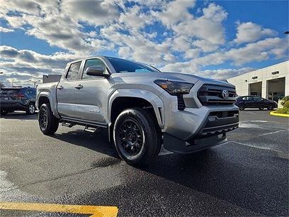New 2025 Toyota Tacoma SR5