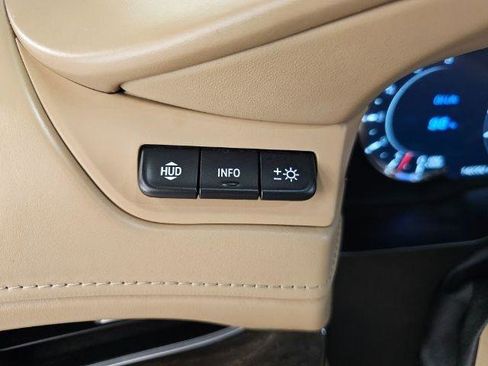 Used 2019 Cadillac Escalade Platinum AWD/4WD image 15