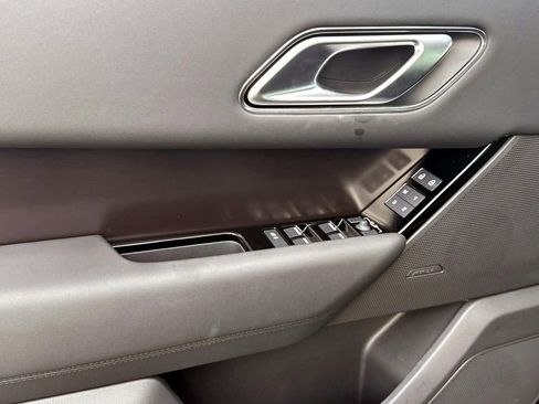 New 2026 Land Rover Range Rover Velar Dynamic SE image 14