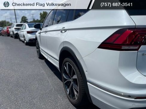 Used 2024 Volkswagen Tiguan SEL R-Line AWD/4WD image 8