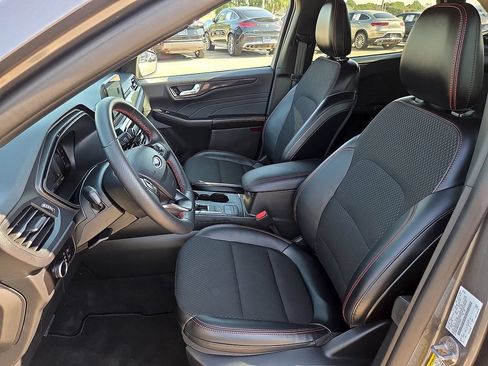 Used 2025 Ford Escape ST-Line AWD/4WD image 16