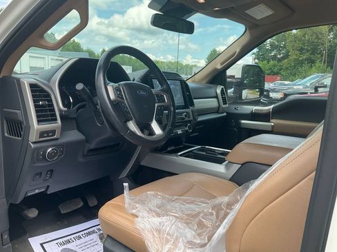Used 2022 Ford F250 Lariat w/ Lariat Ultimate Package AWD/4WD image 15
