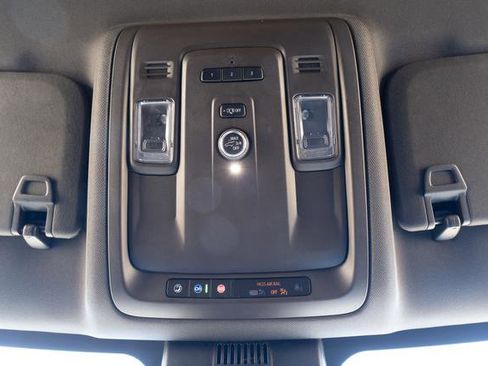 Used 2023 GMC Yukon XL SLT image 21