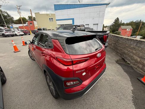 Used 2021 Hyundai Kona SEL FWD image 3