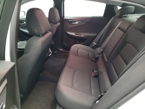 Used 2025 Chevrolet Malibu LT FWD image 18
