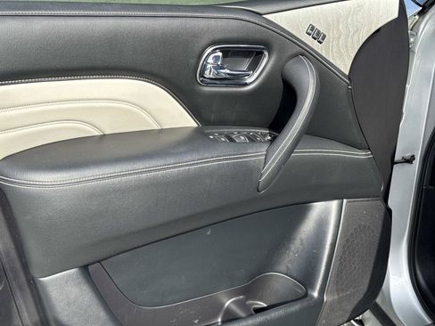 Used 2019 INFINITI QX80 Limited image 18