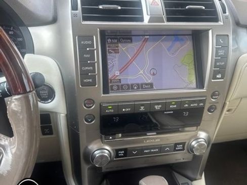 Used 2017 Lexus GX 460 Luxury AWD/4WD image 10