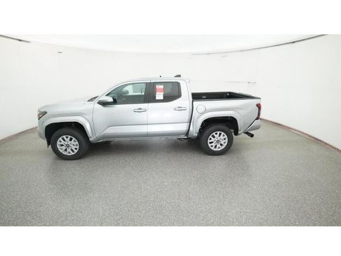 New 2026 Toyota Tacoma SR5 image 4
