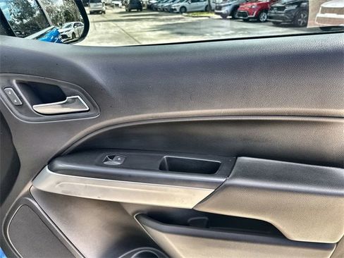 Used 2018 Chevrolet Colorado LT w/ LT Convenience Package image 30