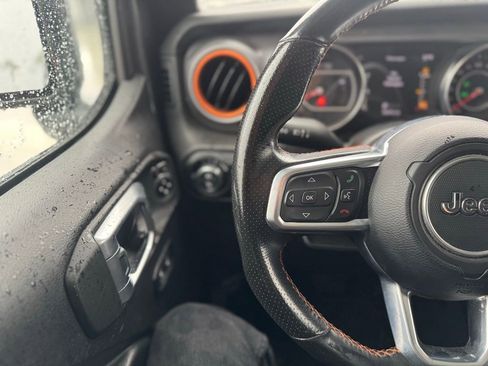 Used 2021 Jeep Gladiator Mojave image 8