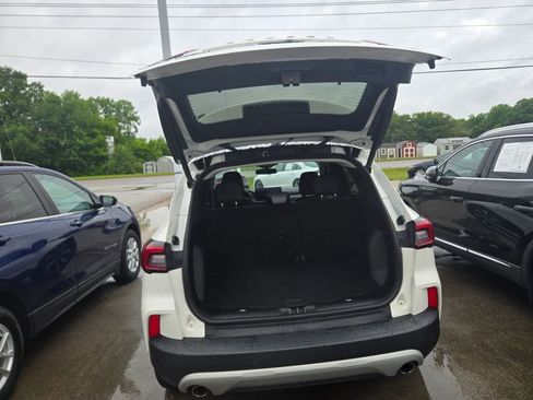 Used 2023 Ford Escape Platinum w/ Premium Technology Package AWD/4WD image 5