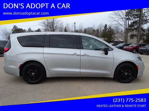 Used 2024 Chrysler Pacifica Touring-L image 1