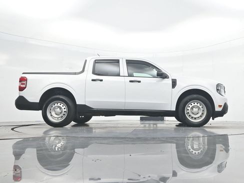 Used 2025 Ford Maverick XL w/ Equipment Group 102A AWD/4WD image 28