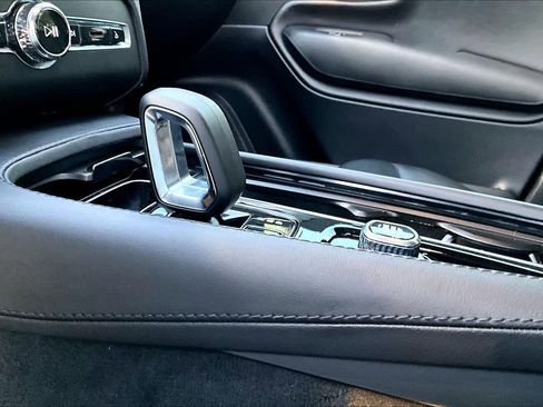 Used 2024 Volvo XC90 B5 Core w/ Protection Package Premier image 15