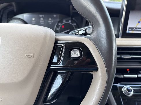 Used 2022 Lincoln Corsair AWD w/ Premium Package image 22