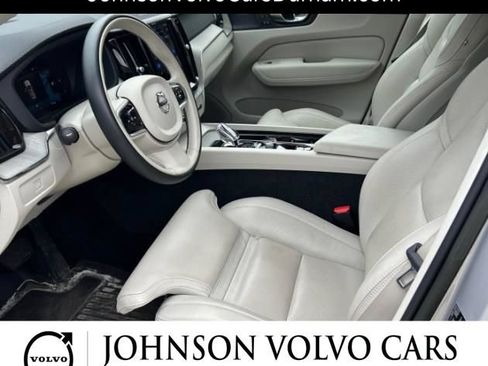 Used 2023 Volvo XC60 B5 Ultimate FWD image 7