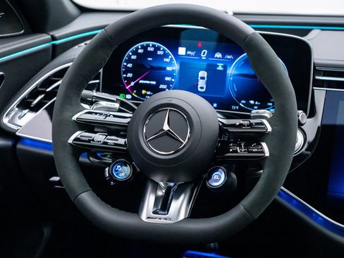 New 2026 Mercedes-Benz E 53 AMG e 4MATIC Sedan image 11