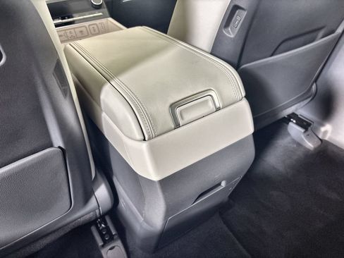 Certified 2025 Hyundai Santa Fe Calligraphy FWD image 23