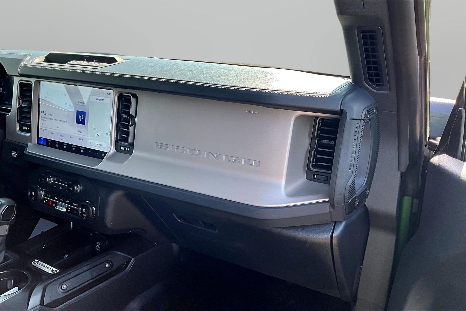 Used 2025 Ford Bronco Outer Banks AWD/4WD image 21