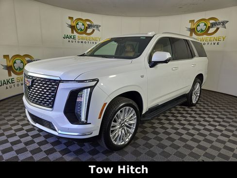 Certified 2025 Cadillac Escalade Premium Luxury w/ LPO, Floor Liner Package AWD/4WD image 3