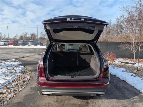 Certified 2022 Lincoln Nautilus Reserve image 23