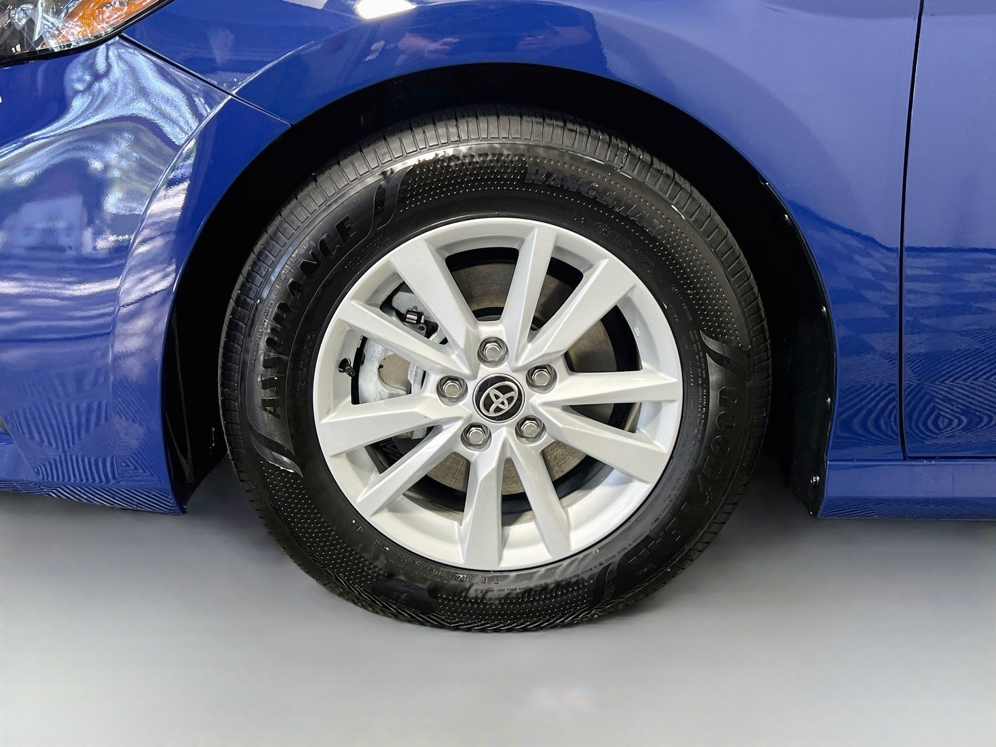 Used 2026 Toyota Camry LE FWD image 14