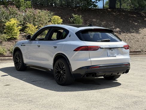 Certified 2025 Maserati Grecale Modena image 5