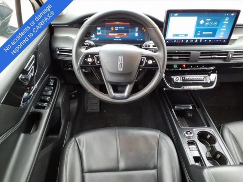 Used 2023 Lincoln Corsair AWD w/ Equipment Group 101A image 13