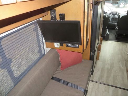 Used 2017 Ford Transit 350 XLT image 23