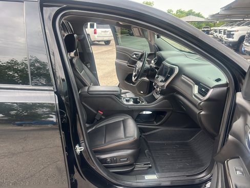 Used 2023 GMC Acadia AT4 w/ Technology Package image 16